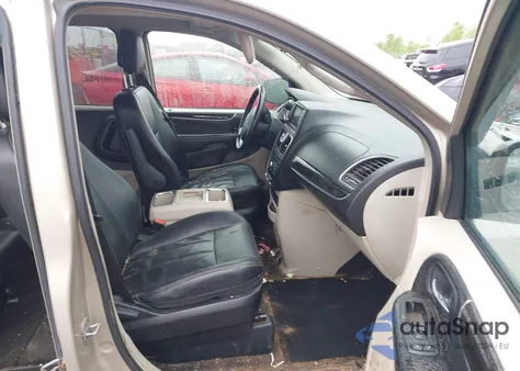 2013 Chrysler Town & Country Touring from USA, damaged, VIN 2C4RC1BG8DR691112